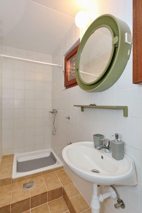 נין Apartments Golub מראה חיצוני תמונה