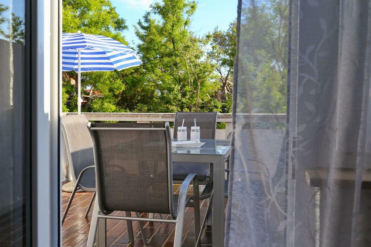 נין Apartments Golub מראה חיצוני תמונה