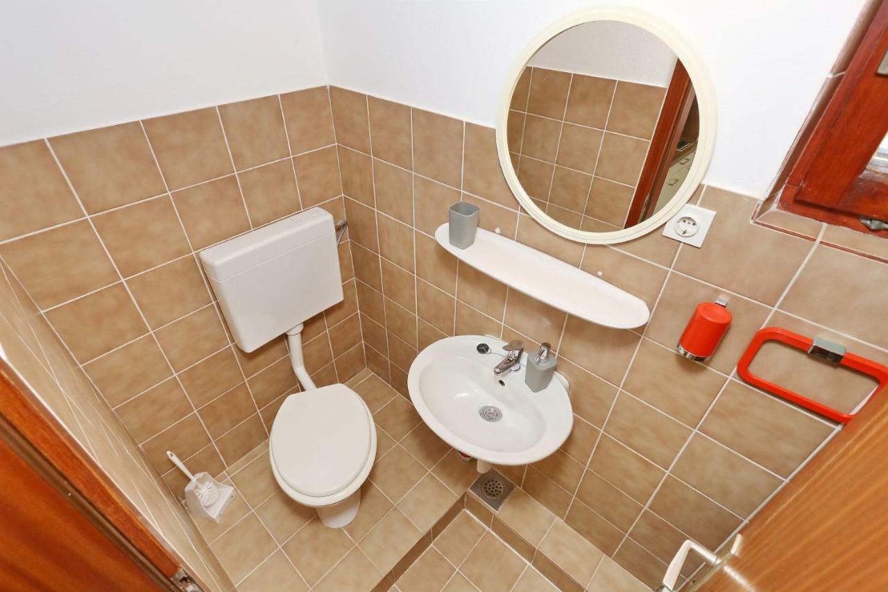 נין Apartments Golub מראה חיצוני תמונה